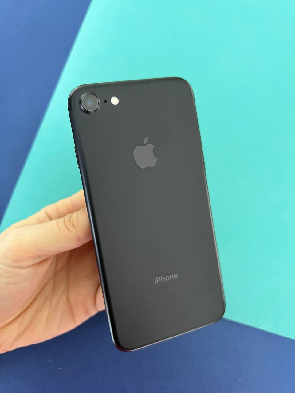 Apple iPhone 7 32gb Black в Тюмени